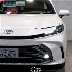 تۆیۆتا کامری